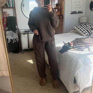 NWT SOLD OUT Brown Nike Sweatpants